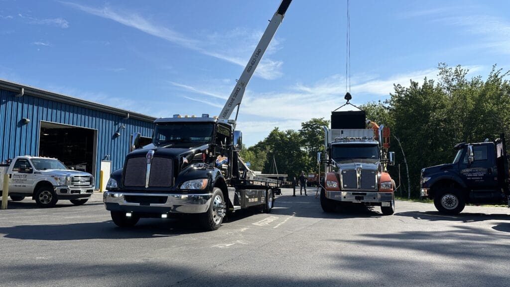 Truck 60 "Chris' Irreplaceable Kenworth" w/ Some Crane Action